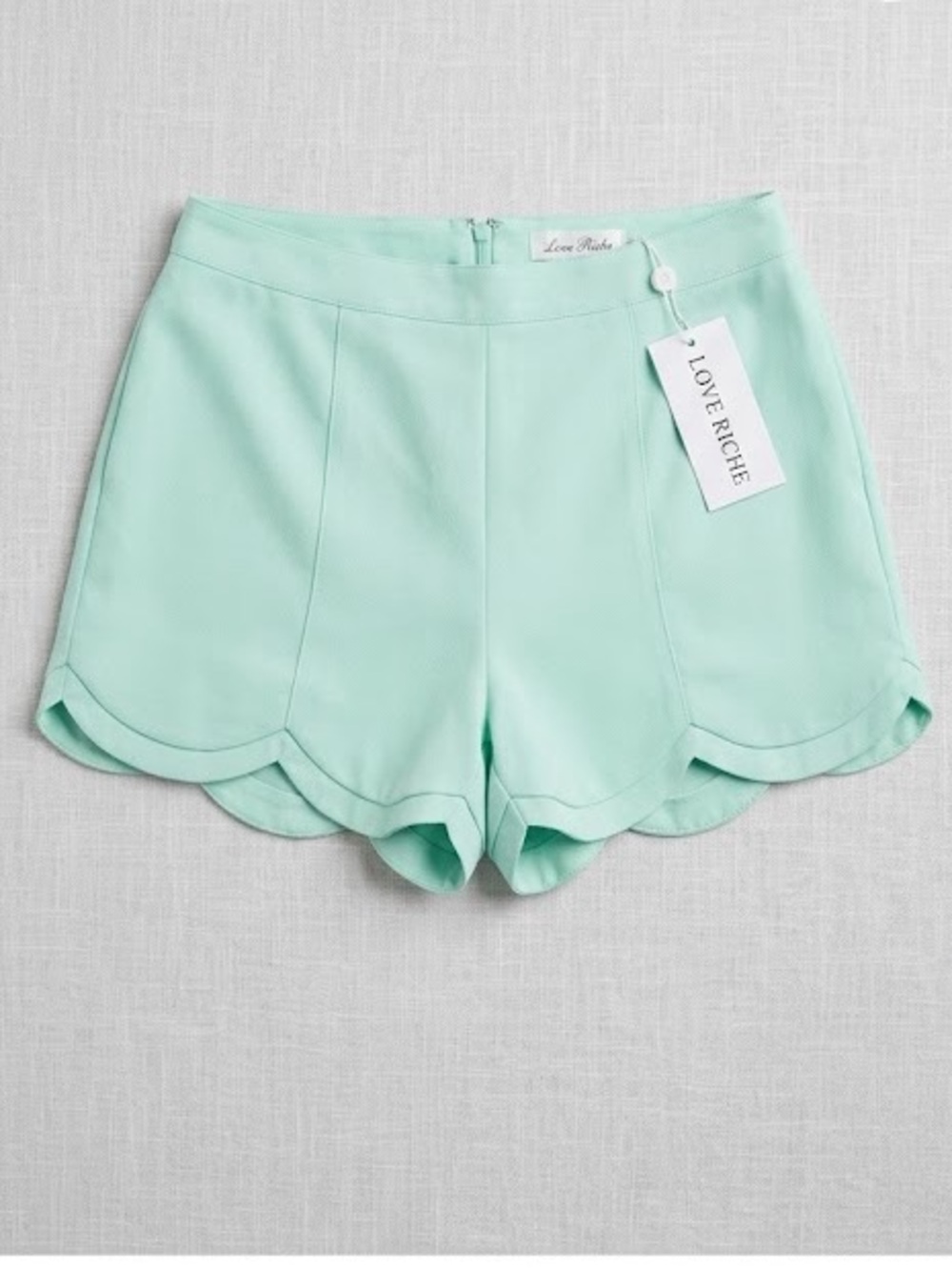 NWT Mint High-Waist Scallop Hem Shorts
